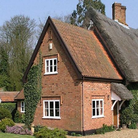 Thatched Farm Bed And Breakfast Woodbridge Exteriör bild