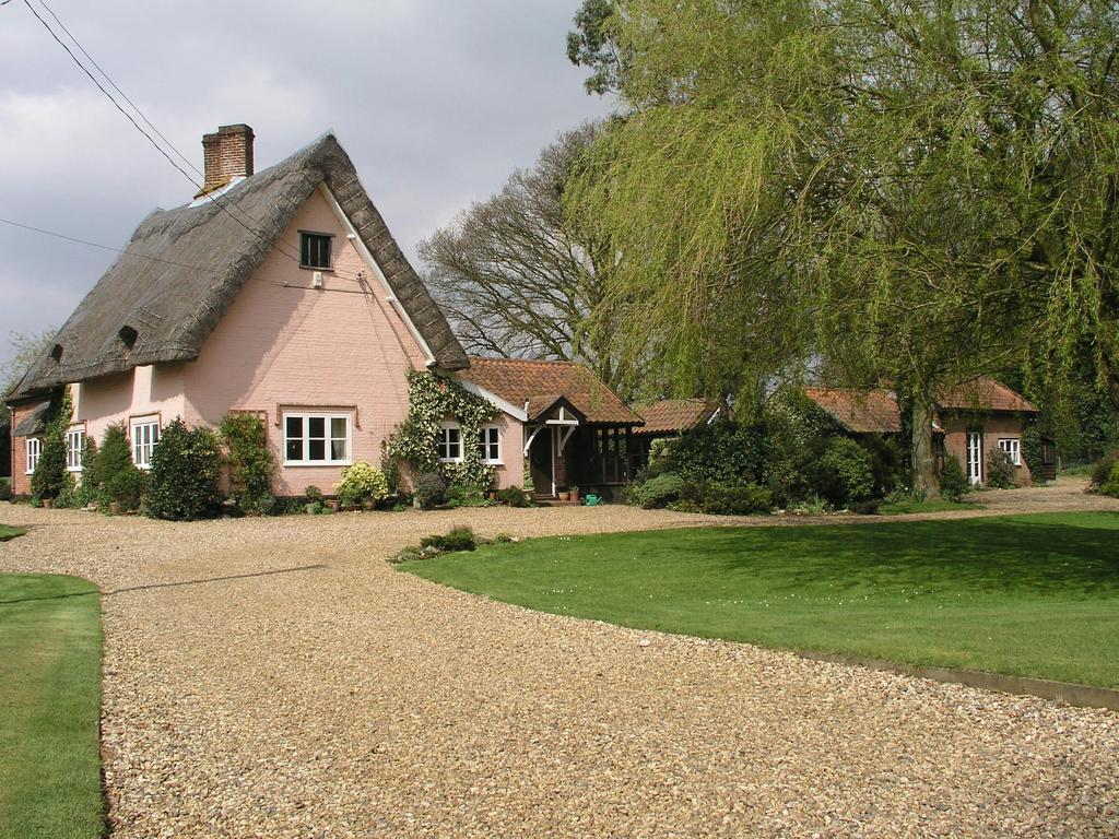 Thatched Farm Bed And Breakfast Woodbridge Exteriör bild